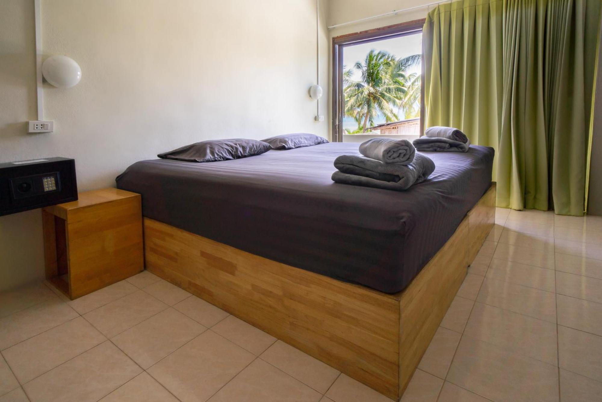 Echo Beach Hostel Baan Tai Bagian luar foto