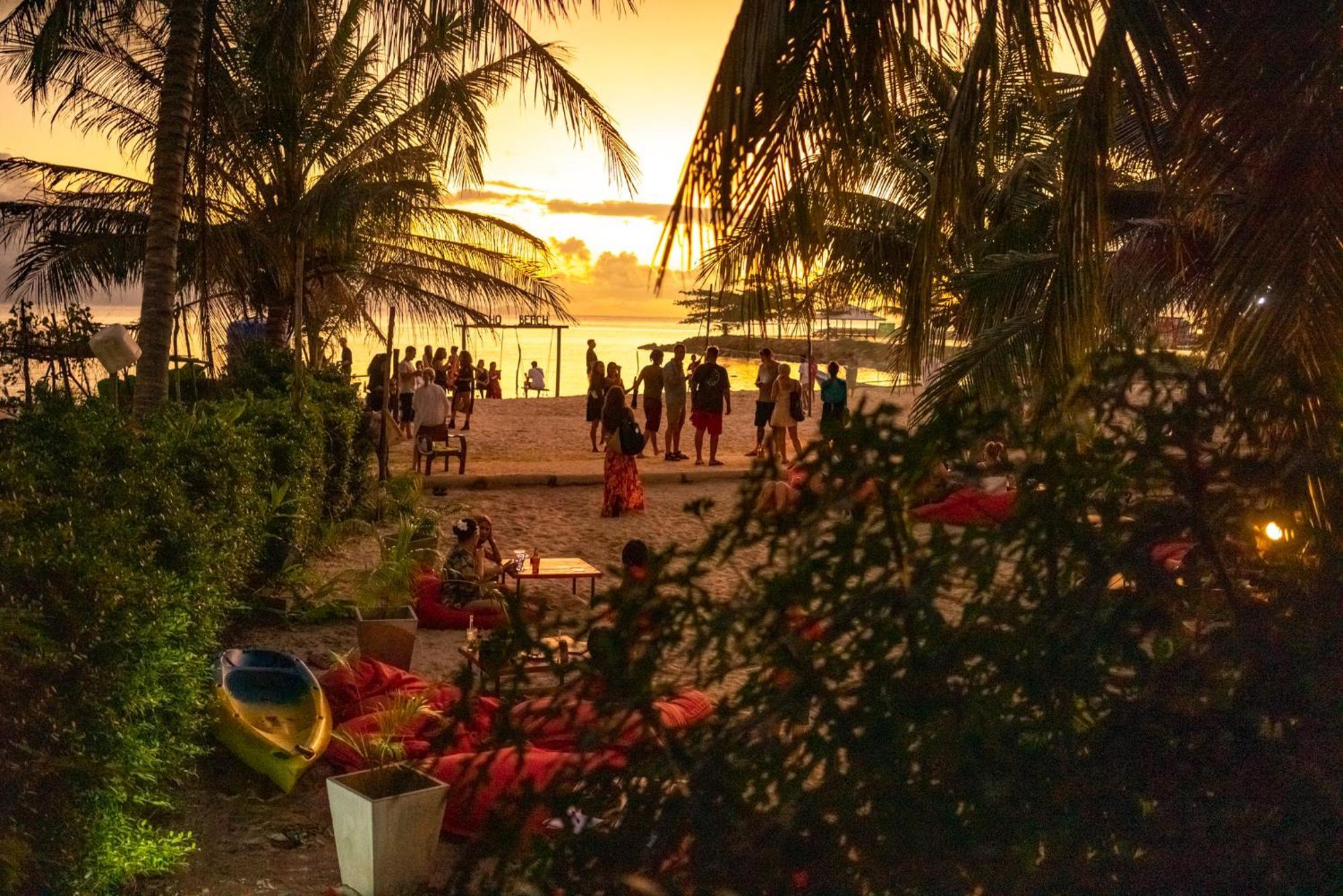Echo Beach Hostel Baan Tai Bagian luar foto