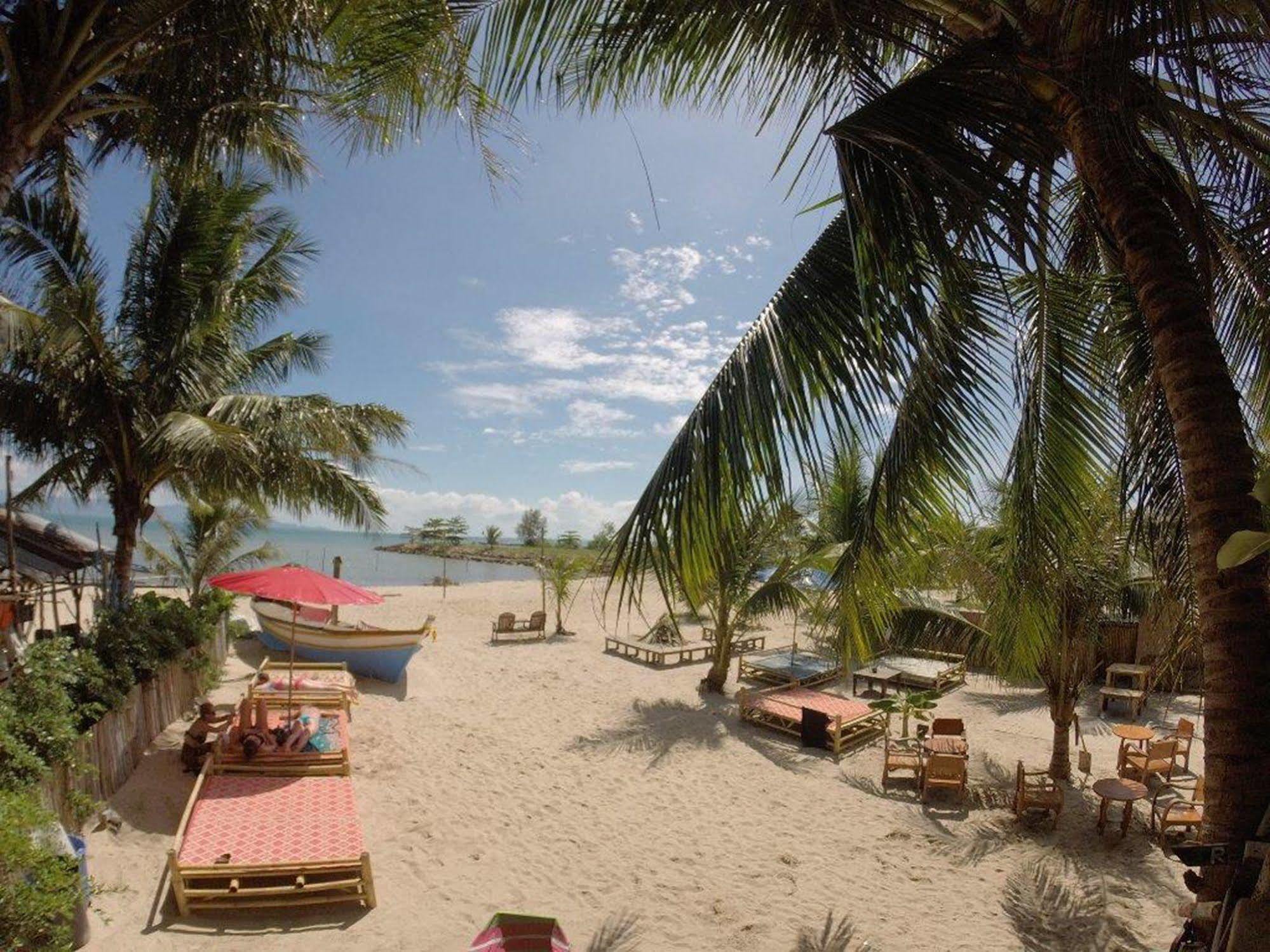 Echo Beach Hostel Baan Tai Bagian luar foto